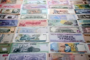 Найдорожча валюта світу у 2025 році: яка вона насправді і чому така дорога