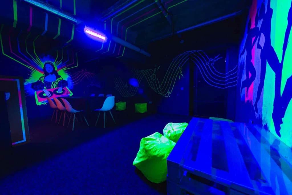 Що таке hybrid event space: приклад простору, де поєднуються квести, вечірки та івенти