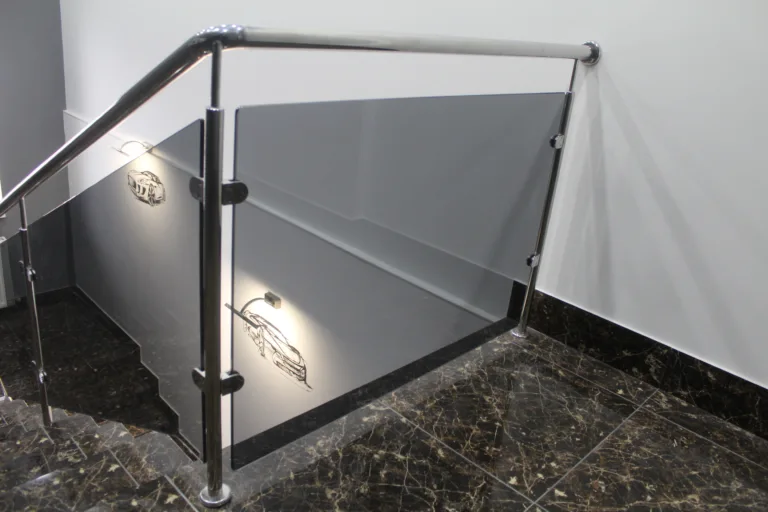 5 помилок при виборі конструкцій та перил зі скла та нержавіючої сталі